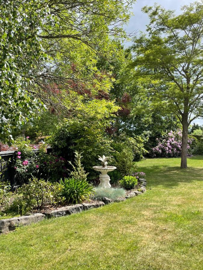 Kingsdown Manor B&B Тимару Экстерьер фото